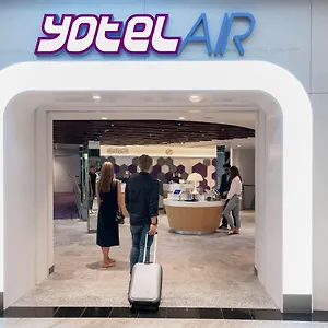 Yotelair Changi Airport Landside سنغافورة